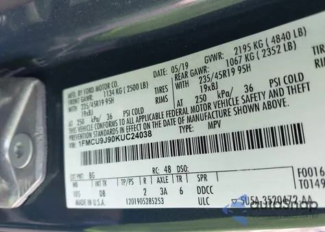 2019 Ford Escape Titanium из США, поврежденный, VIN 1FMCU9J90KUC24038